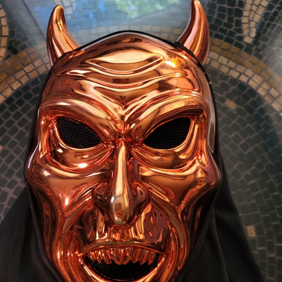 Devils Mask Costume Men's size OS. USED. - Picture 2 of 5